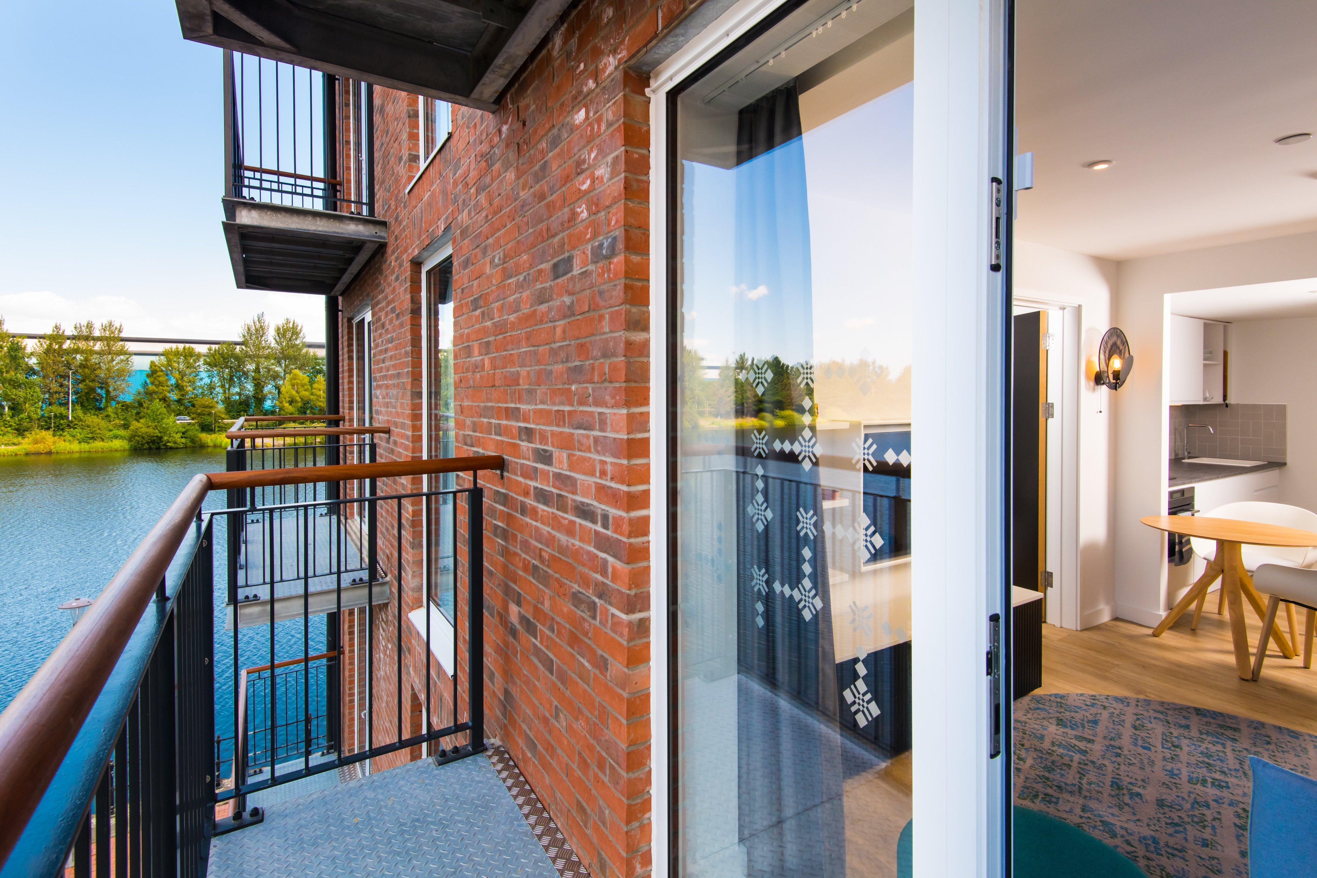 Staybridge Suites Cardiff Exterior foto